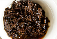 Yunnan Pu er ripe tea 2014 Wu Yi Ma fermented black tea 100g premium Tea Original