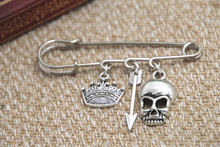 12pcs Shakespeare inspired Hamlet themed charm kilt pin brooch (38mm)