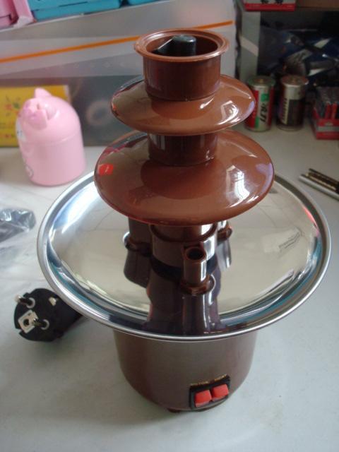 Шоколадный фонтан фондю мини Chocolate Fondue Fountain Mini