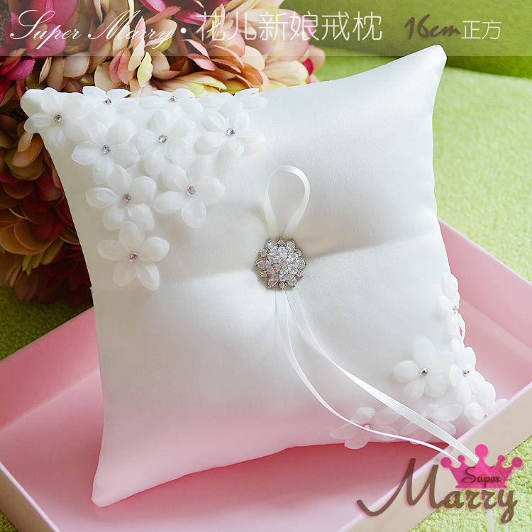 Pillow for wedding rings