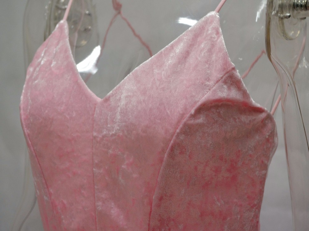 3694759317_508351750