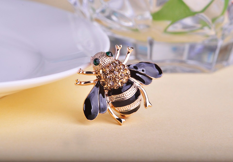 High Quality Bee Brooches Enamel Esmalte Broches 18K Gold Plated Champagne Rhinestone Hijab Pins juego de tronos Halloween joyas