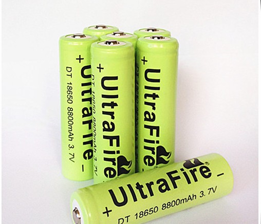 High Quality 2pcs flat ultrafire 18650 rechargeable battery 8800mah li ion bateria 3 7v batteries for