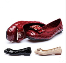 2015 new European and American women’s large size apartment flats shoes