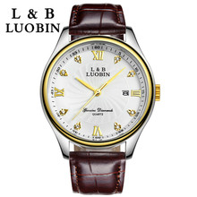 Segundos matan, números romanos con perforación hombres reloj de cuarzo, impermeable movimiento reloj de pulsera, cinta luminosa mesa de negocios