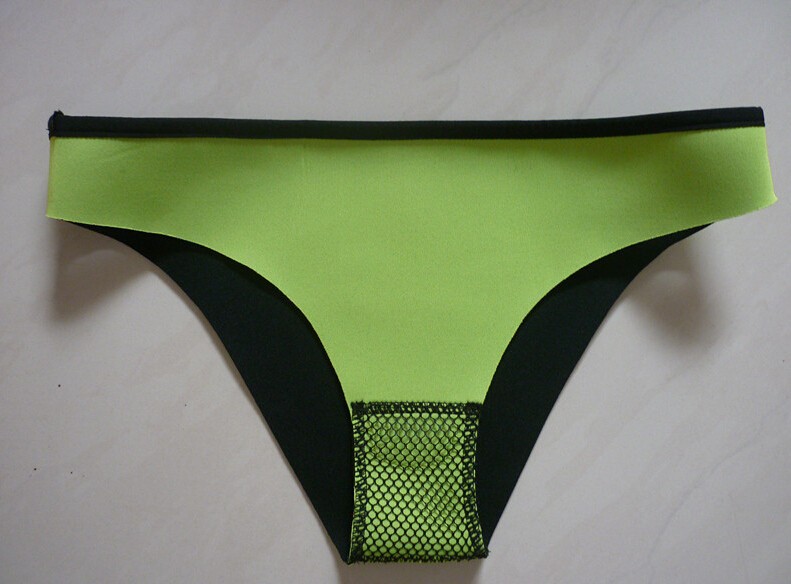 2007 swimwear green.3