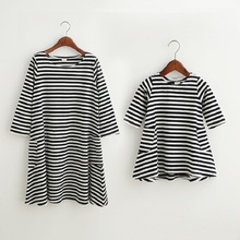 New 2015 baby and mom dress girl dress Family look women kids pajamas children clothing stripe Family Fitted family clothing