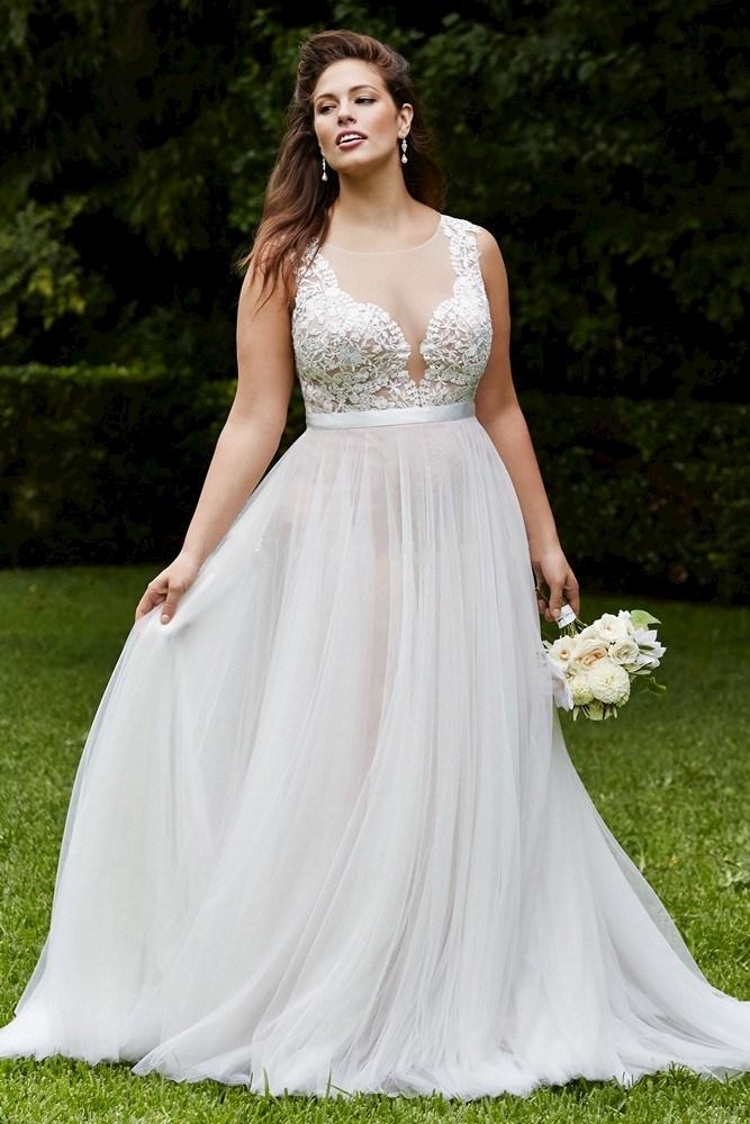 Elegant Plus Size Beach Wedding Dresses Vintage Lace Bridal Gowns Button Back 2015 A Line Jewel