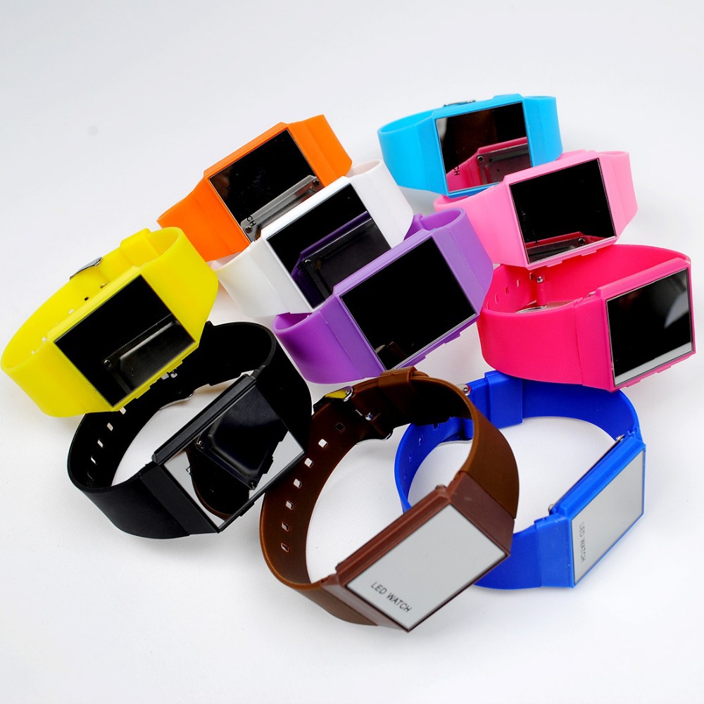 10 Colors Fashion LED Watch 2015 New Arrival Silicone Band Sports Digital Watch Women Men Kids