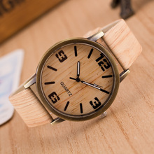 2015 new male and female pop imitation wood grain green ancient quartz watch ( free shipping )