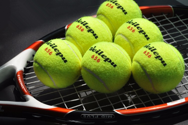 3pcsbag High performance Low price Tennis Balls for Primary Tennis Player Trainning Good Rubber + Wool 686 free shipping (2)