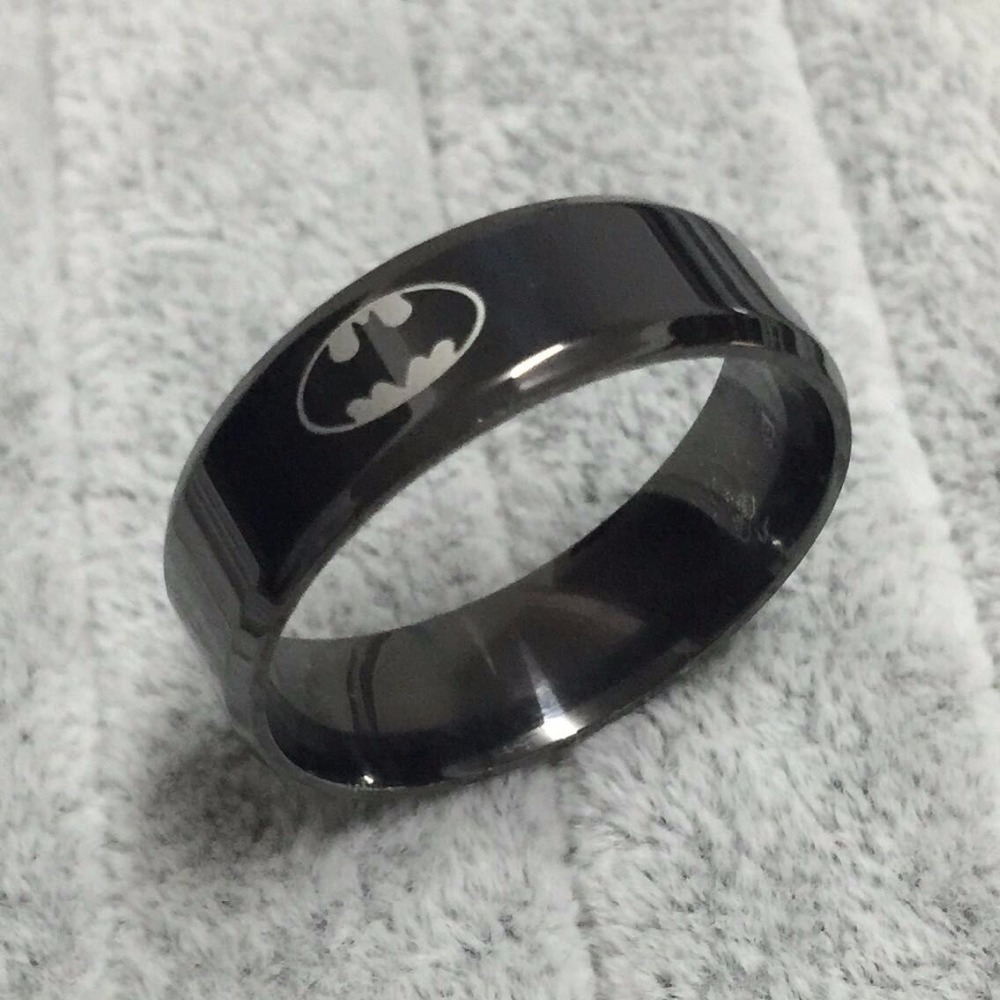 Cool Simple Men Ring Black batman logo Stainless Steel Male Finger Ring Party Wedding Fashion Jewelry