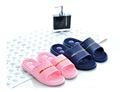 2017 New massage slippers indoor plastic occupy couple bath slippers and loafer bathroom slippers pvc summer