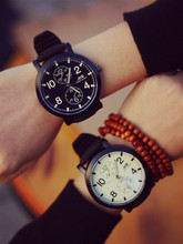 Nuevo silicón de la pulsera moda y grande de línea ocasional blanco y negro deportes reloj de hombre Relogio Masculino