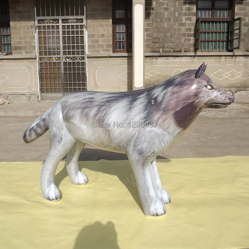 3m-amazing-inflatable-wolf-advertising-w