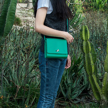 YIZI Birds series creative lovely fresh woman pu messenger bag