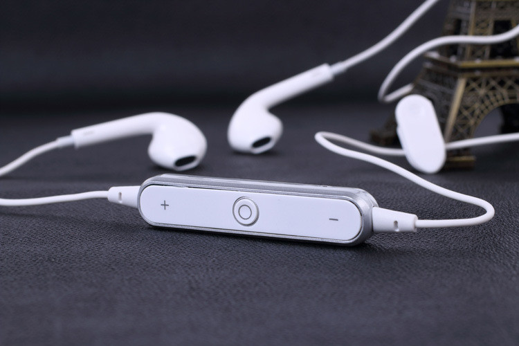 2560429704_1309977847