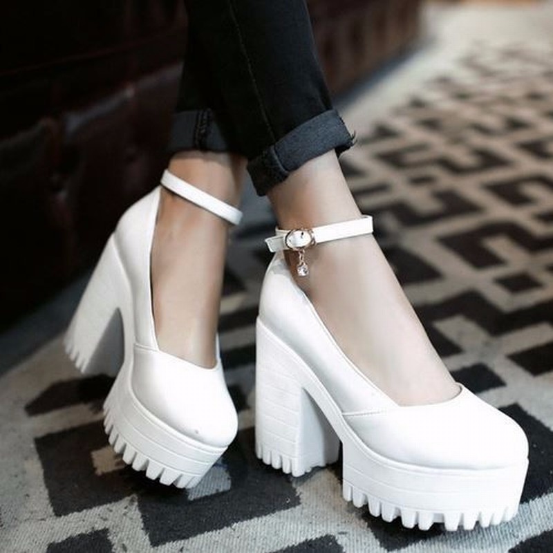 trendy platform heels