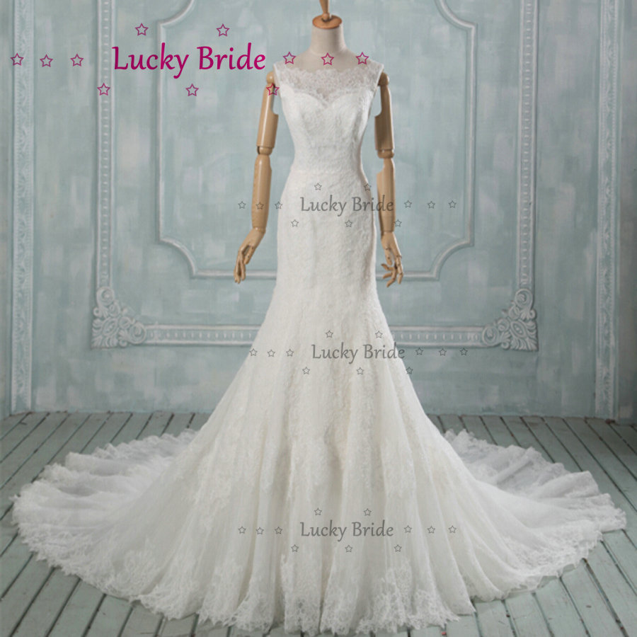 real weddings lace button wedding dress photo real weddings lace button wedding dress photo