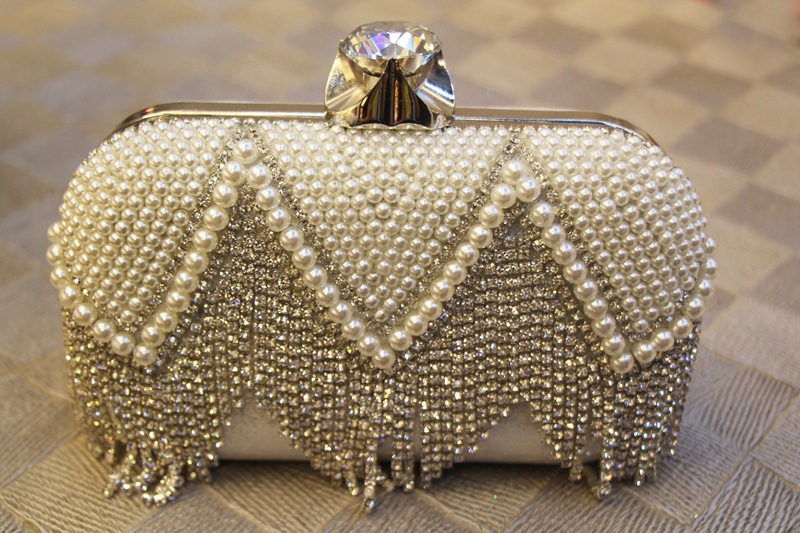 Фотография Women Luxury Tassel Special Beaded Pearl Clutch Bag