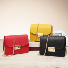 SMALL STYLISH WOMEN’S FLAP BAG CHAIN FASHION FINE LEATHER SMALL RIVET SHOULDER BAG RIVET Fine PU LEATHER MESSAGER BAG UT169100