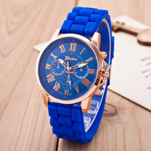 Vogue Jewelry Watch Geneva brand Quartz Lady Dress Watch Female Males Sports Casual Wristwatch silicone Clocks
