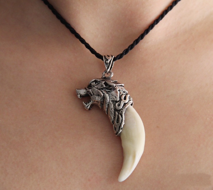 Diente de lobo Colmillo Collar y Colgante Tribal Runa Viking Norse Bruce Lee Dragon