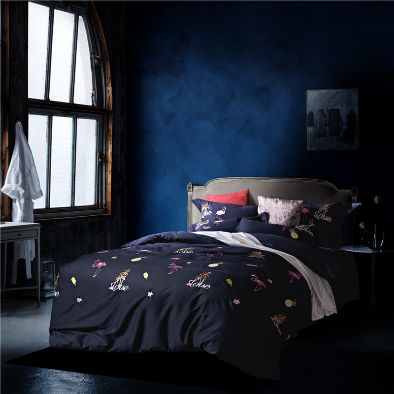 Luxury 100 Coon Bedding Set Black Red Yellow Satin Embroidery