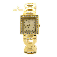 GOLD WINNER Brand Fashion Casual Diamond Watches Women Girls Square Shell Face Waterproof Quartz Watches Wristwatches