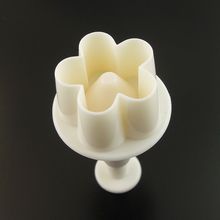 4pcs/set Flower shape Fondant Cake decorating tools Cupcake Kitchen fondant Kitchen accessories Cake mold Stand plunger cutter