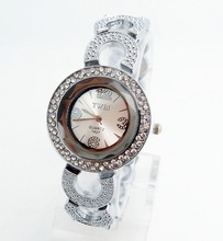 Wholesale Luxury Gold Silver Crystal Watch Women Ladies Fashion Dress Quartz Wristwatches New Arrive TW044