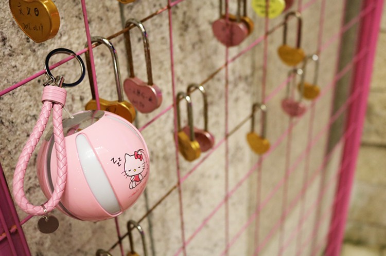 3248485359_321426964