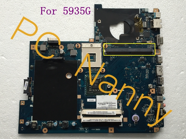 Motherboard graphic slots