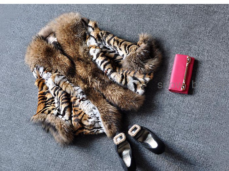 rabbit fur jacket with raccoon fur collar (21)