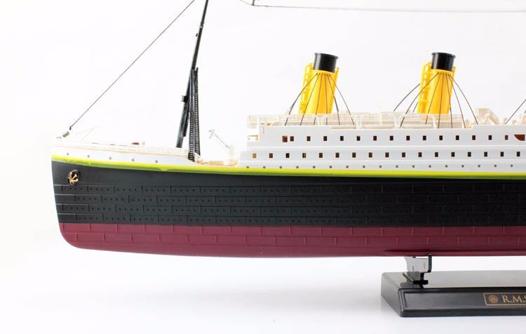 rc titanic toy