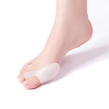 2 pcs Silicone Gel Foot toe Separator Feet Care Tool Thumb valgus protector Bunion adjuster Pain Relief Straighten bent toes
