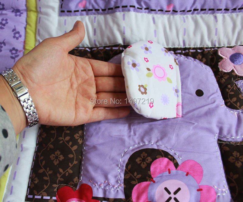 PH022 purple color baby bedding set in cot (5)