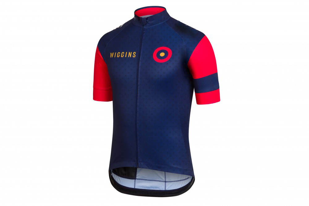 Rapha-Wiggins-jersey-angle-1-e1432907916131