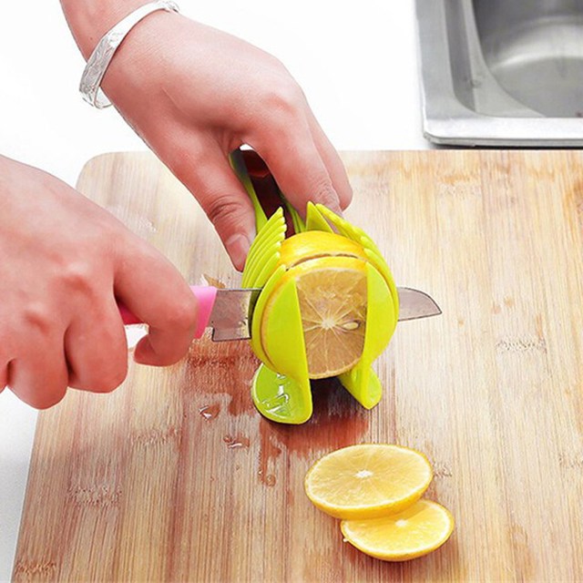 Кухня Томатный Slicer ABS Plastic Cutter Slicer Кухня Гаджеты Lemon Orange Фруктовый Нож Торт Держатель Кулинария Инструмент Русский Стиль