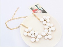 NEW DESIGN sweet Colorful Flower Rhinestone Necklace Choker chain statement Necklaces Pendants jewelry for women