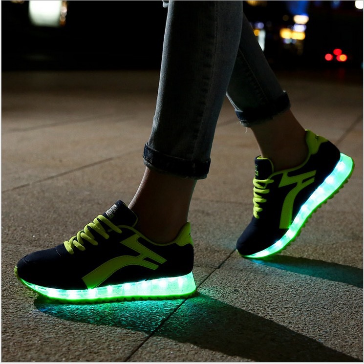 scarpe nike fluorescenti