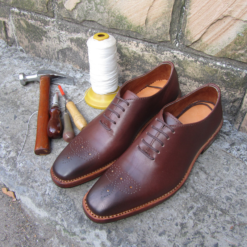 Goodyear hand-carved leather shoes genuine men's formal business oxfords shoes high quality high end custom made men dress shoes