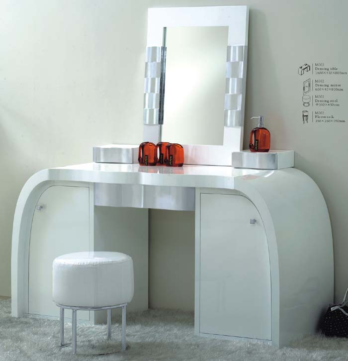 Modern Bedroom Vanity Table