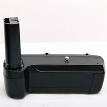 BG-ND70M Battery Grip for Nikon D70 Digital SLR Camera. Free Shipping