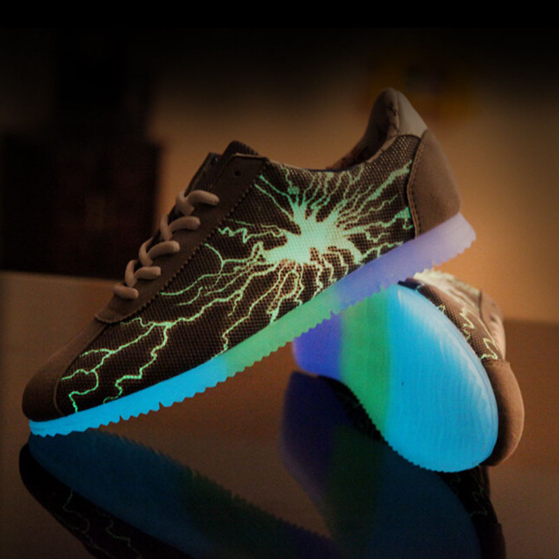 chaussure nike qui s allume