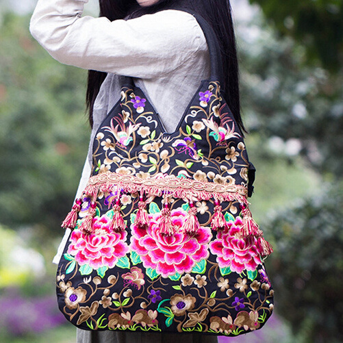 Spain Brand Women Embroidery Handbag Female Girl Canvas Tassel Shoulder Bag Sac Femme Bolsos Mujer gw0633