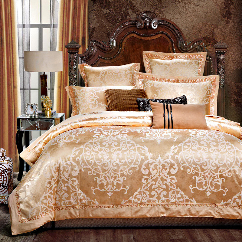 Stain Jacquard King Queen Size Bedding Sets Red Color Luxury