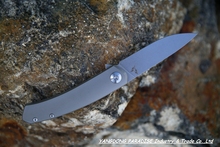 2015 NEW Design S35VN steel balde folding knife with TC4 titanium bearing handle hunting knives pocket