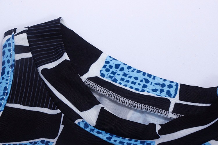 3122773376_1574207343