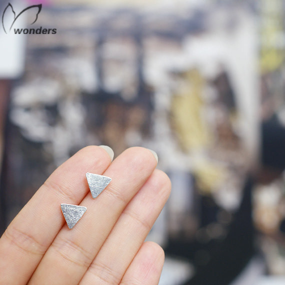 Personality fashion jewelry girl Simple Delicate gold stud Rose Gold Triangle Earrings men 